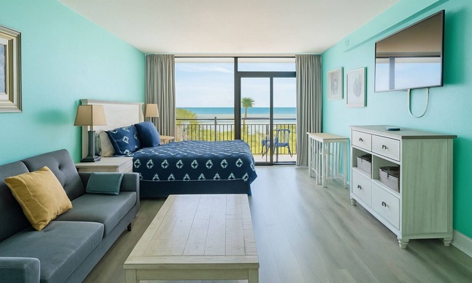 Myrtle Beach Condo | Direct oceanfront studio in Landmark Resort with fabulous water amenities