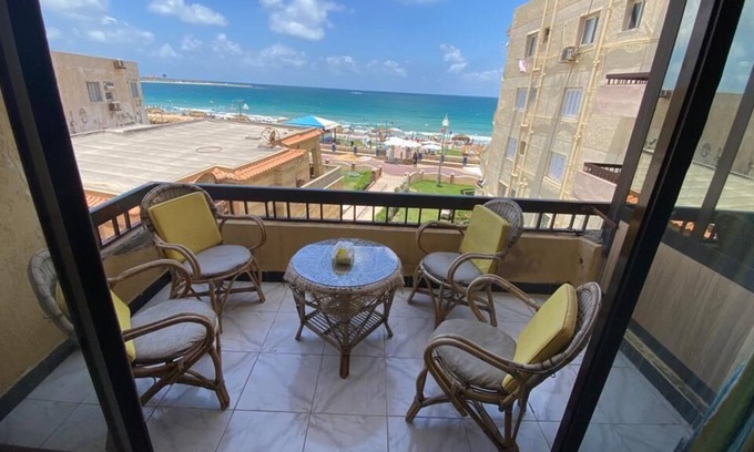 Al-Muntazah Apartment | Direst sea View Chalet. Superlux. Private Beach Passes