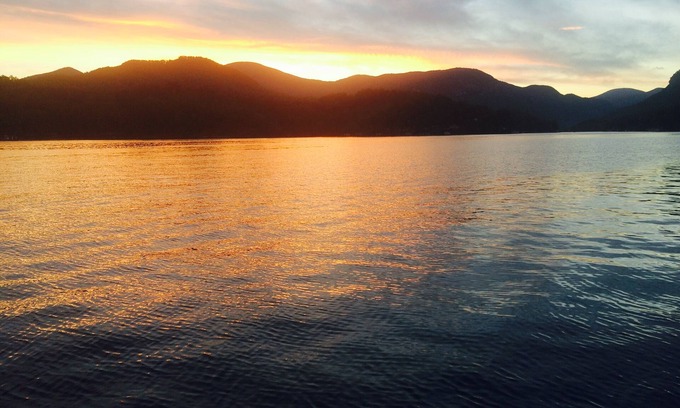 Lake Lure House | Discounted rates for Spring/Summer 2025 rentals - Waterfront Home