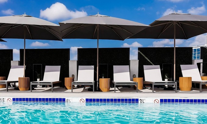 Norma Triangle Hotel | Discover Pizza Dough Pizzeria & Bar! Lovely Unit, Pet friendly