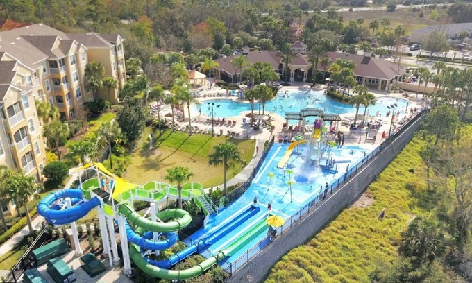 Windsor Hills Condo | Disney Family Friendly Condo w Pool & Water Park