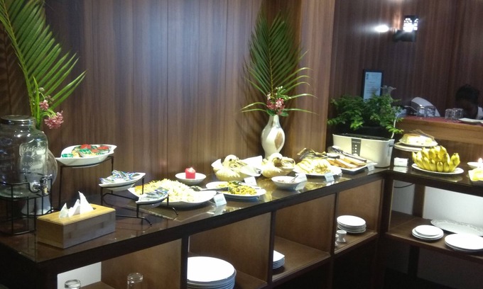 Ekala House | Diva Villa Transit Hotel