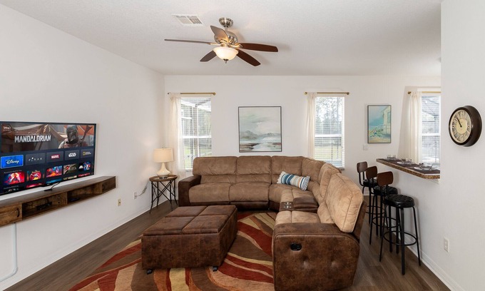 Watersong House | Diva’s Villa at Watersong – Chic Resort Home for 10 w/Private Pool & Hot Tub!