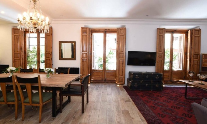 Embajadores Apartment | DIWAN Suite apart. 4BDR/5BTH - Atocha/City Center