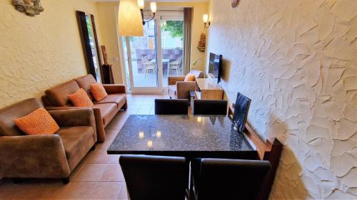 Domburg House | DJJ02 - El Camino, gezellige woning in mexicaans-afrikaanse sferen