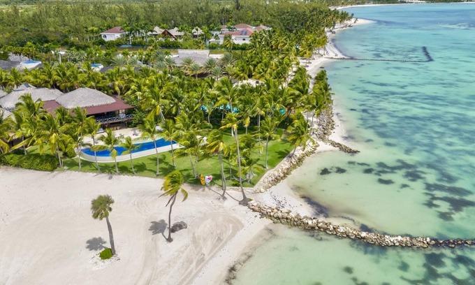 Punta Cana Villa | Las Hamacas -Stunning Beachfront Villa at Cap Cana