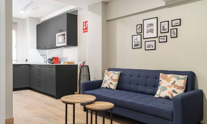 Cuatro Caminos Apartment | Dobo Madrid Cabrera