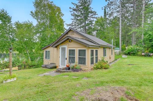 Westboro House | Dock and Lake Access Cabin 4 Mi to Ice Age Trail!