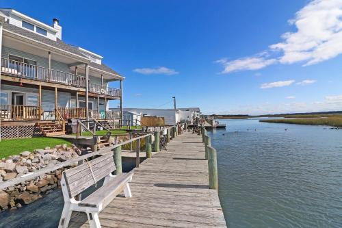Chincoteague House | Dockside - Waterfront Condo with boat Dock!