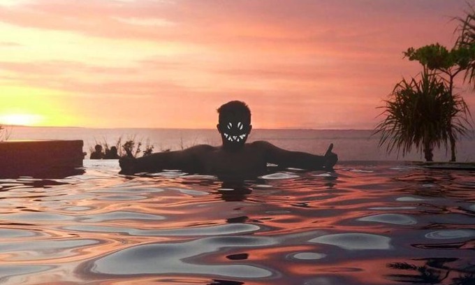 Mushroom Bay House | Dodol Lembongan Cliff Sunset