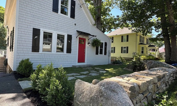 Cape Porpoise Cottage | Dog Friendly 3 BR Kennebunkport Cottage + Deck/BBQ