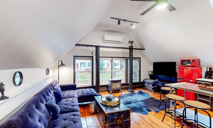 Belfast Apartment | Dog-friendly apartment with firepit, grill & fireplace - walk to dining & trails