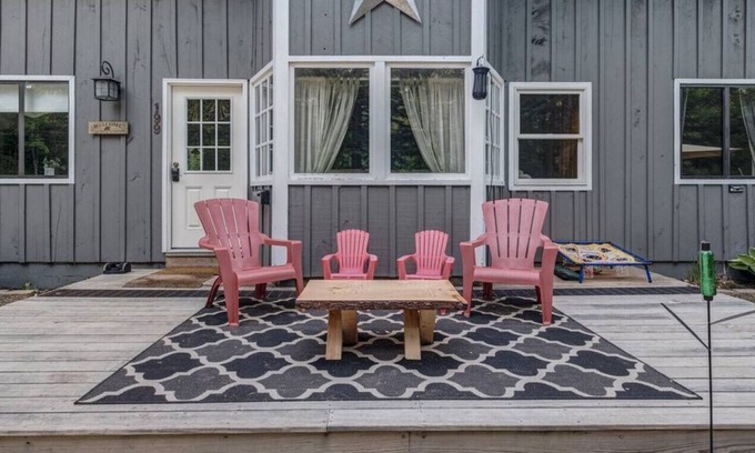 Chocorua Cabin | Dog Friendly Cabin, Minutes To Chocorua Preserve