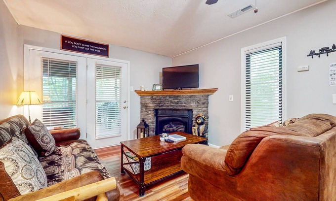 Sevierville Cabin | Dog-friendly condo w/hot tub & nature’s serenity +free attraction tickets