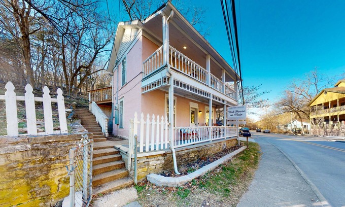 Eureka Springs Historic District House | Dog-friendly home with a porch, washer/dryer, balcony, & updated appliances