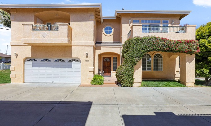 Grover Beach House | Dog-friendly home near beach with fireplace, grill, yard, & W/D