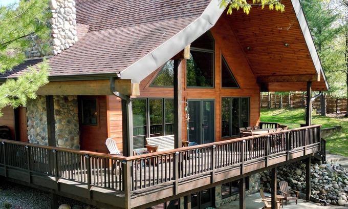 Eagle River Ski Chalet | Dog friendly, lakefront home perfect for families