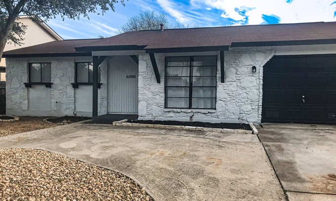 West San Antonio House | Dog-friendly modern home with private pool, W/D, & AC - near River Walk