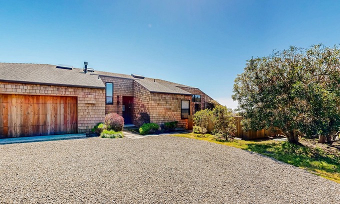 Sea Ranch House | Dog-Friendly Ocean View Home w/Private Hot Tub & Shared Pool - Near Shell Beach