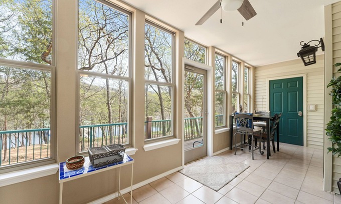 Hollister Condo | Dog-Friendly Quiet Cove Condo with Pool by RedAwning