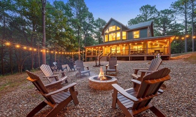 Broken Bow Cabin | Dog-Friendly, Tons of games! Lakefront to our fully stocked lake!