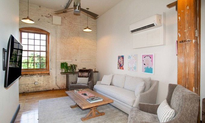 Downtown Knoxville Apartment | Dolly`s Downtown Loft - Knoxville!