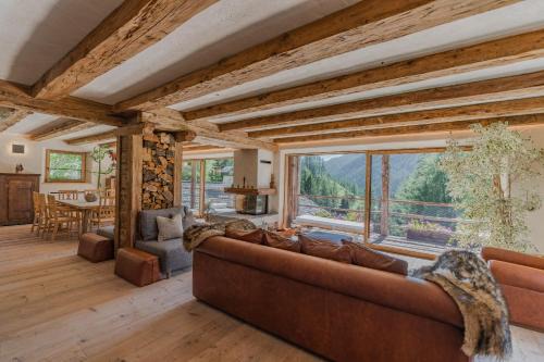 Livinallongo del Col di Lana Ski Chalet | Dolomites Cesa Del Louf Superior