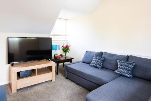 Thorpeness House | Dolphin Apartment, Thorpeness - Only a short stroll from the Beach, Thorpeness Lake, Country Club and Golf Club