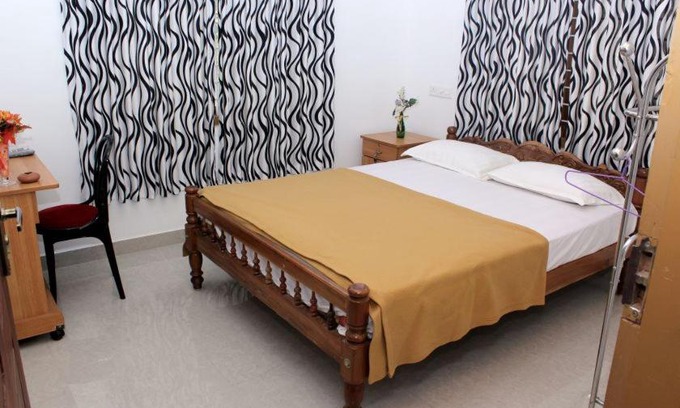 Kumily House | Dolphin Homestay