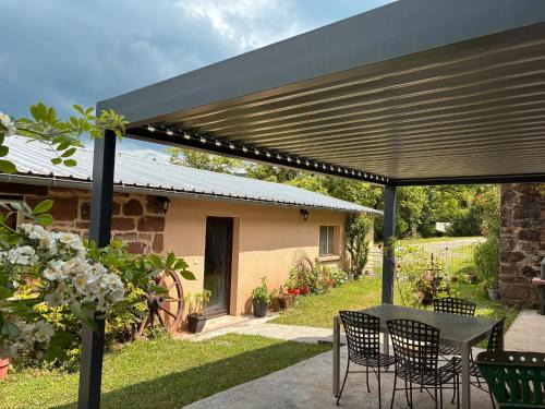 Villecomtal House | Domaine de Jouani gîte La Charrue