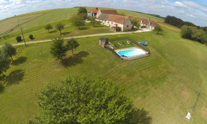 Bridore House | Domaine de Matounet 2 Charming cottage 4 people Heated pool Château de la loire