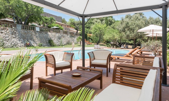 Flassans-sur-Issole Hotel | Domaine du Lac