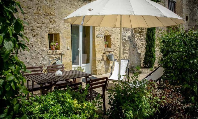 Poce-sur-Cisse House | Domaine La Restrie - La caverne de Léonard