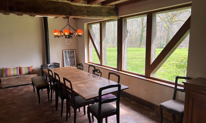 Brinon-sur-Sauldre House | Domaine Les Muids - Gîte "les Oiseaux". Piscine et Forêt Privée Proche de Paris