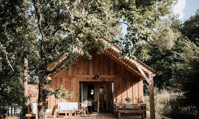 Saint-Amand-de-Coly Ski Chalet | Domaine Saint-Amand - Wooden house 3 Rooms 6 People 2 Bathrooms Air conditioning