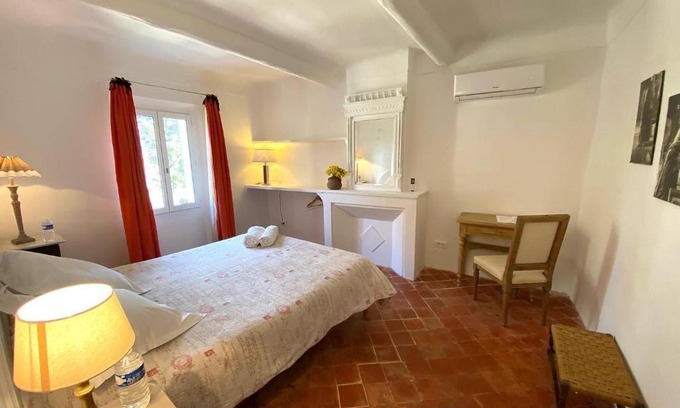 Saint-Saturnin-les-Apt House | Domaine Saint Jean