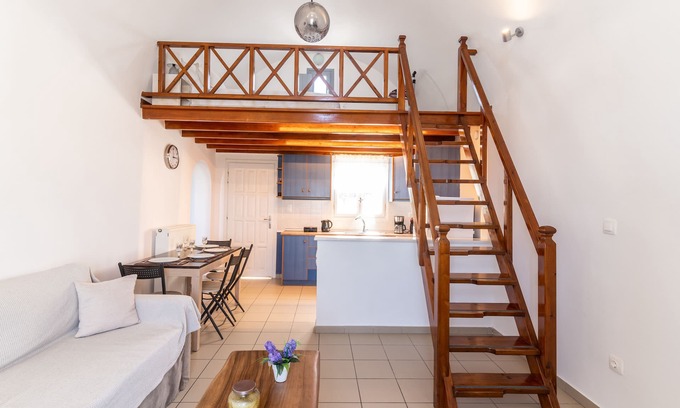 Santorini Apartment | Dome Superior Apartment with Vineyard & Sea View - Split Level