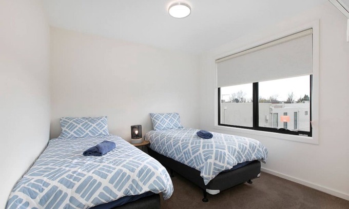 Balaclava Apartment | Domi Rentals - The Carlisle Apartments