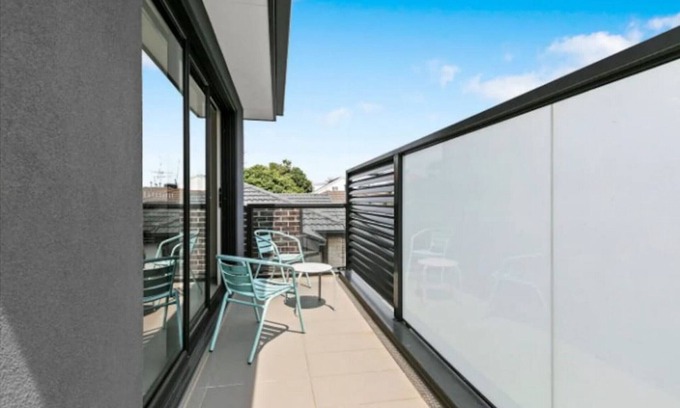 Chadstone House | Domi Rentals - The Chadstone Townhouse