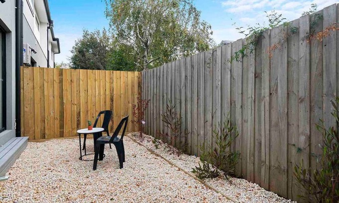Moorabbin House | Domi Rentals - The Hampton Homes