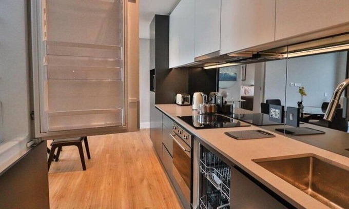 Greater Johannesburg Metropolitan Area Apartment | DonnaMae’s Flat