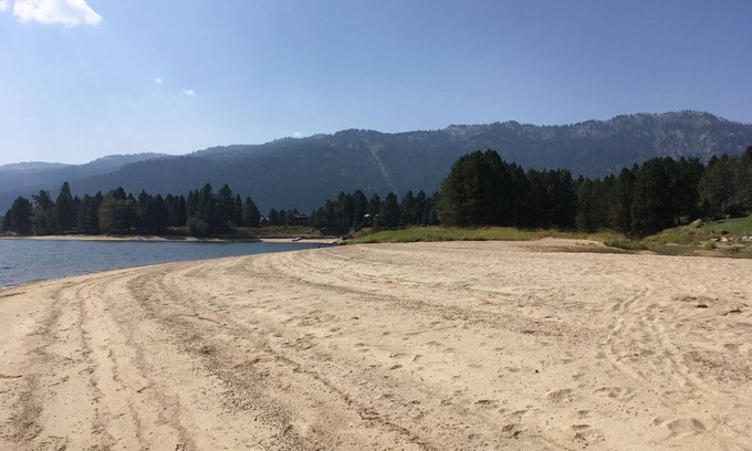 Tamarack Resort House | Donnelly Lake House with Beautiful Beach Access Near Tamarack Resort