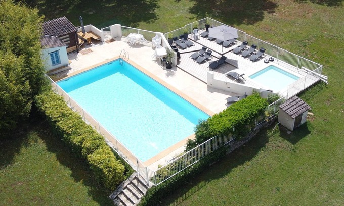 Bouzic RV Rental | Dordogne Glamping - Bell tent VV6