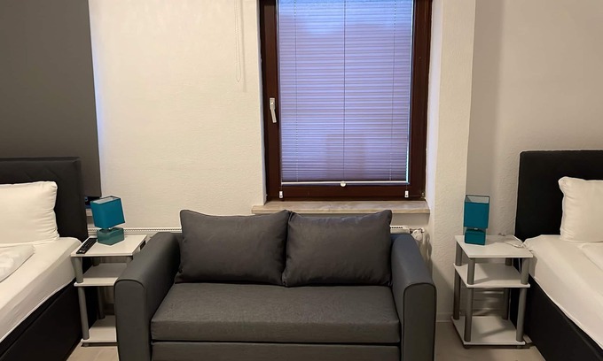 Neumuenster House | Dorfstraße 4 W4 - 2 rooms with parking space