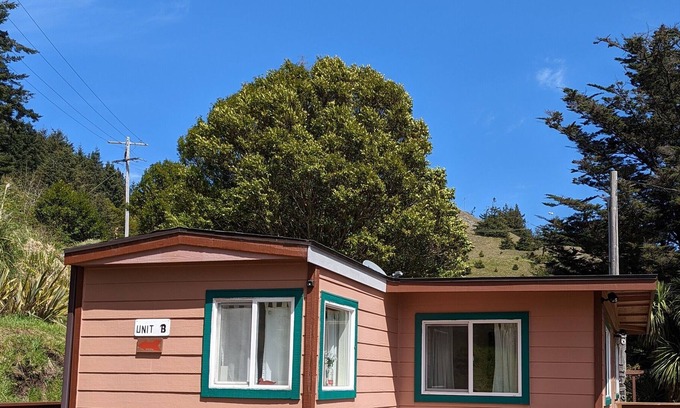 Gold Beach Cottage | Dorothy's place