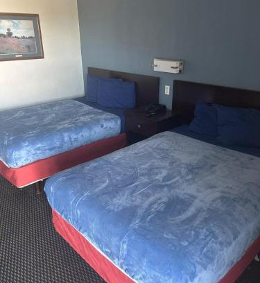 Amarillo Apartment | Double Bed Hotel Room 123