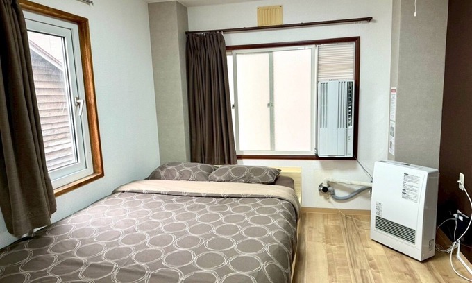 Shiroishi Apartment | Double bedroom 203 3 minutes walk from Kikusui St - 203/Sapporo Hokkaidō