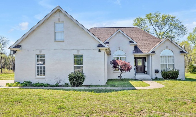 Rutherford County House | Double Diamond Rentals - Family Escape W/Pool&Land