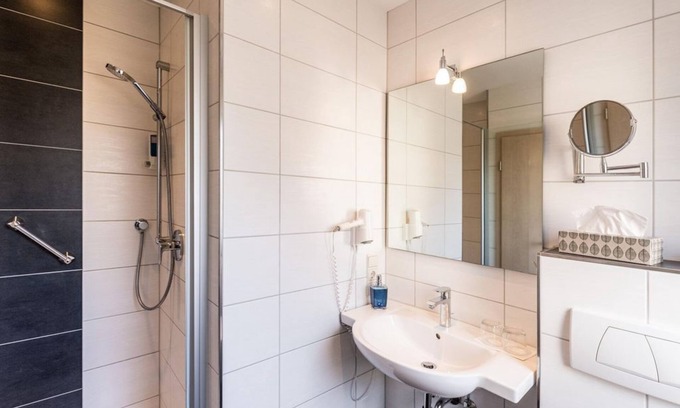 Bad Neuenahr-Ahrweiler Apartment | Double room bath or shower/WC - Aparthotel am Kurpark