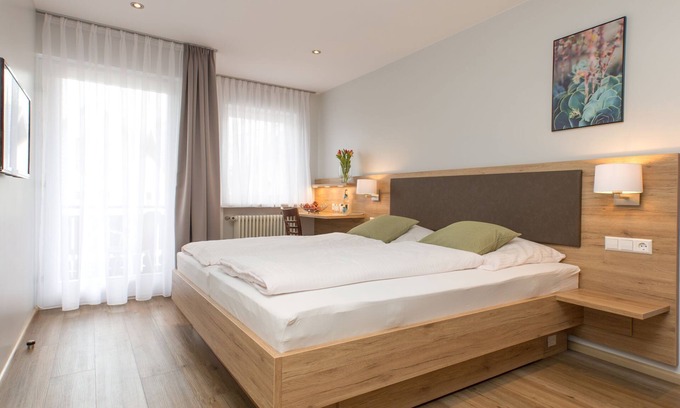Haslach im Kinzigtal Apartment | Double Room 2 with Balcony and Wi-Fi